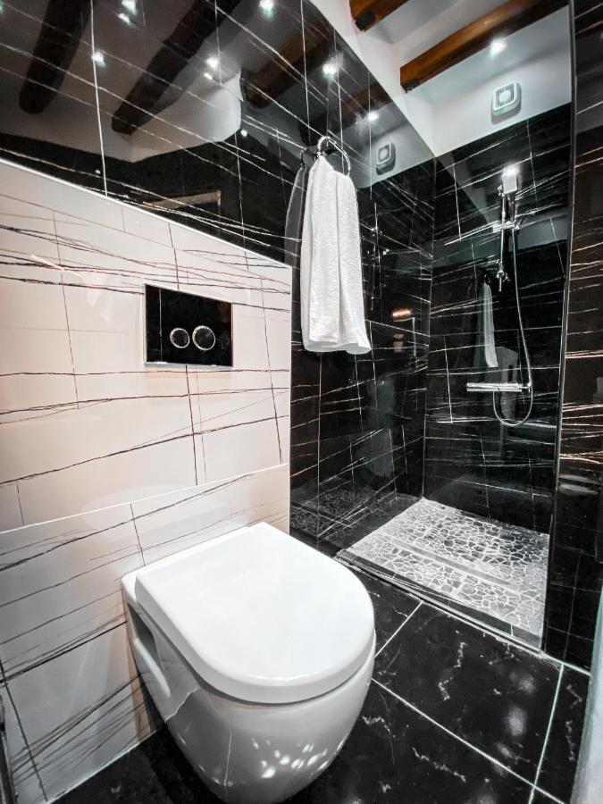 St. Tatti Luxury Studio Apartment Thessaloniki Exterior photo